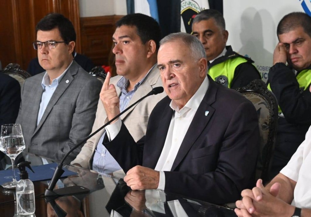 Tras herir a un hombre en ocasi&oacute;n de robo, aprehenden a un menor y una mujer