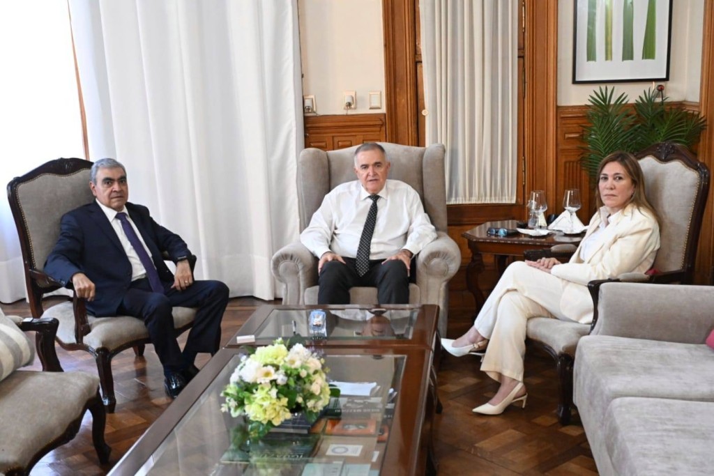 Jaldo se reuni&oacute; con &Aacute;vila y Alfaro en Casa de Gobierno