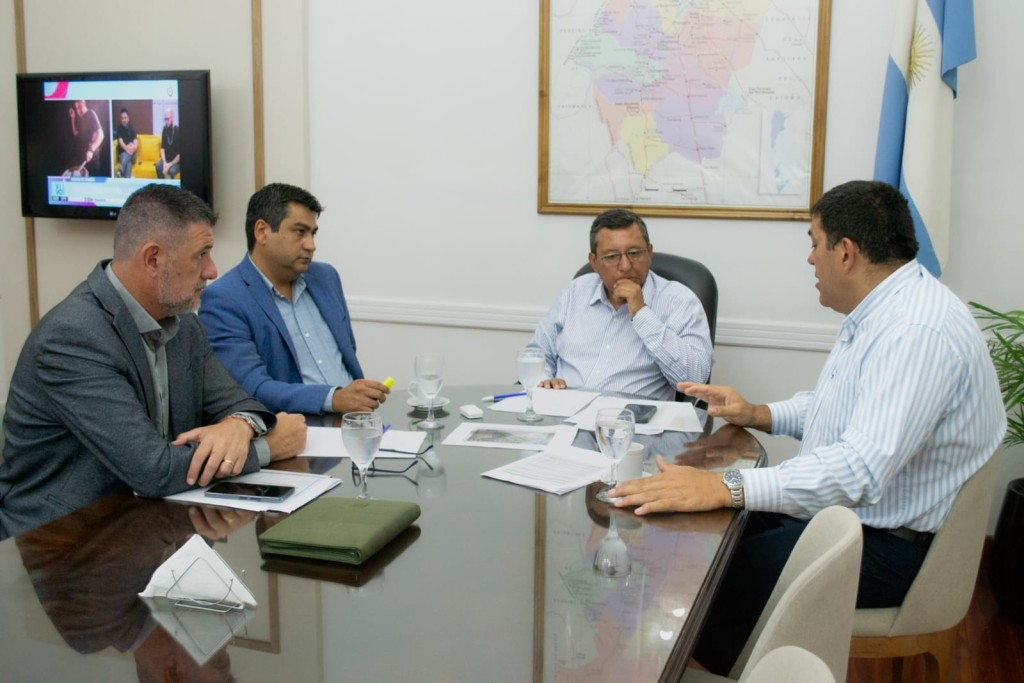 El Gobierno activa un plan de recuperaci&oacute;n vial y defensas h&iacute;dricas para potenciar la zona de La Cocha