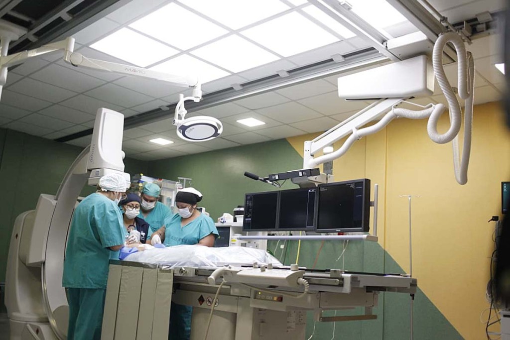  Con una cirug&iacute;a de alta complejidad, implantaron una v&aacute;lvula pulmonar a una paciente de 10 a&ntilde;os