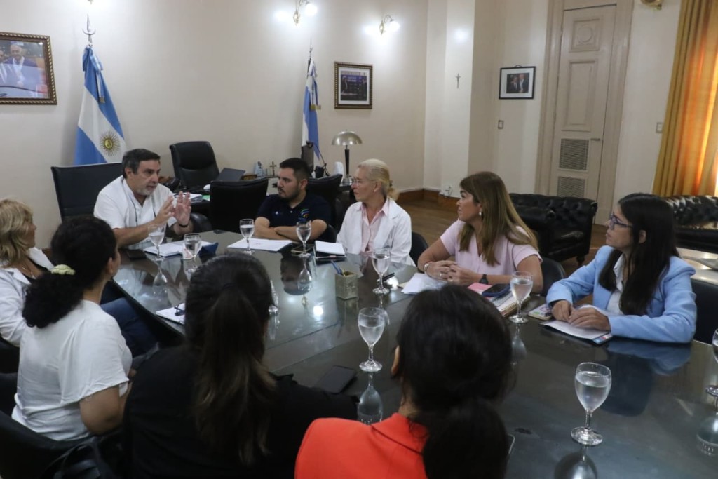 Salud convoc&oacute; a autoridades de la Municipalidad de la Capital a trabajar en conjunto para combatir el chikungunya
