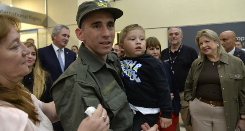 Despu&eacute;s de 448 d&iacute;as Nahuel Gallo regres&oacute; a la Argentina: el reencuentro con su hijo