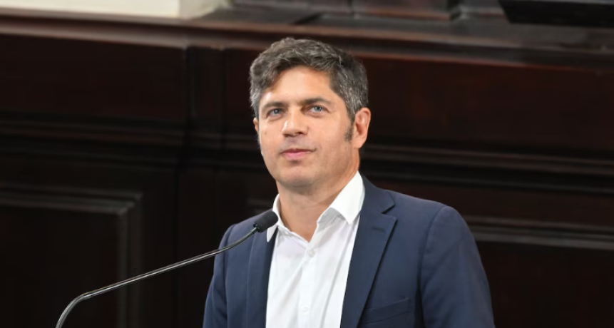 Kicillof se puso el traje de candidato presidencial y apunt&oacute; contra Milei