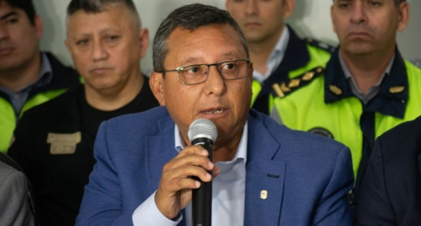 "Naci&oacute;n ha desfinanciado la obra p&uacute;blica y la educaci&oacute;n. Aqu&iacute;, la provincia se hace cargo de todo"