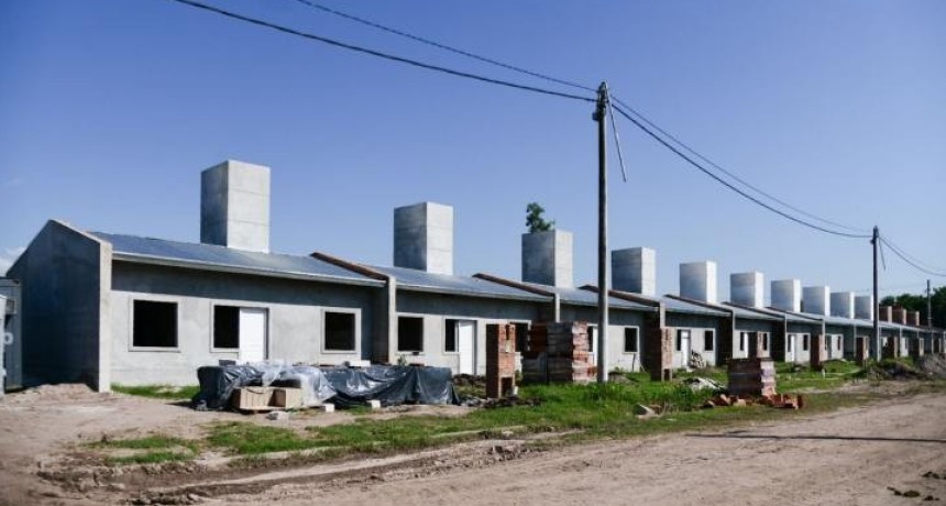 La construcci&oacute;n de las 135 viviendas en la Capital ya supera el 44% de avance