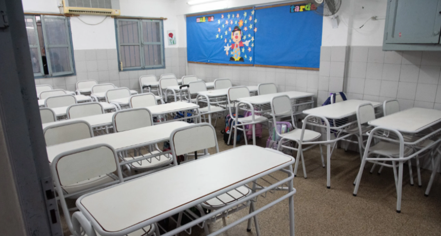 En la Escuela Gabriela Mistral las clases se desarrollan con aulas y mobiliario completamente renovados