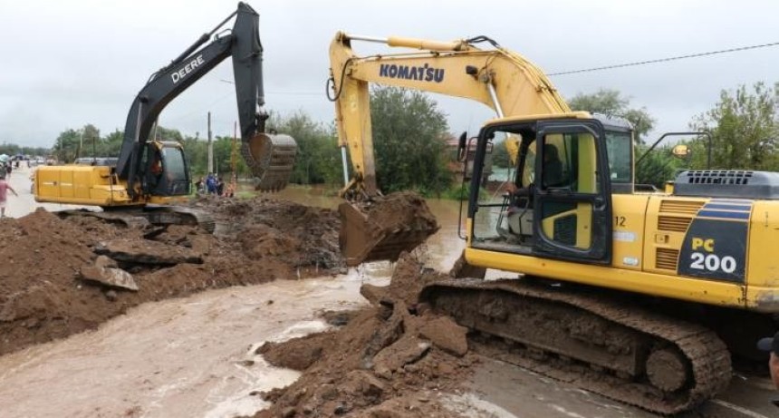 Nazur detall&oacute; el estado de la infraestructura vial y de los diques tras las precipitaciones