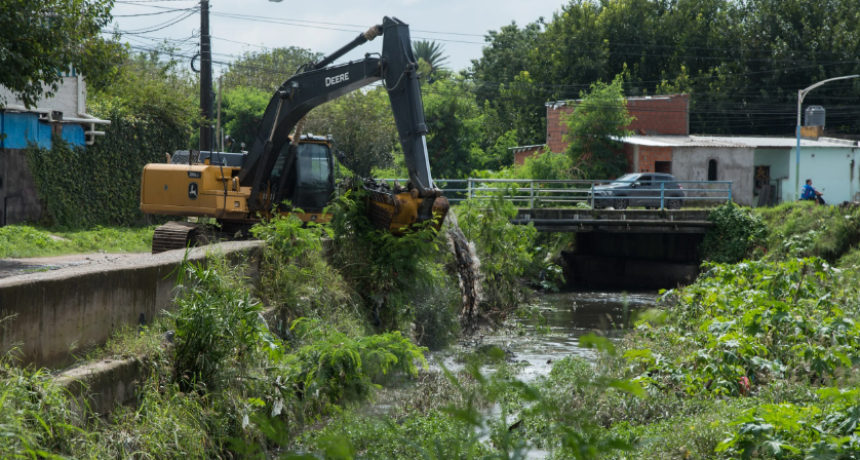 El Municipio trabaja en el reencauce de canales de desag&uuml;e en la capital para prevenir futuros anegamientos