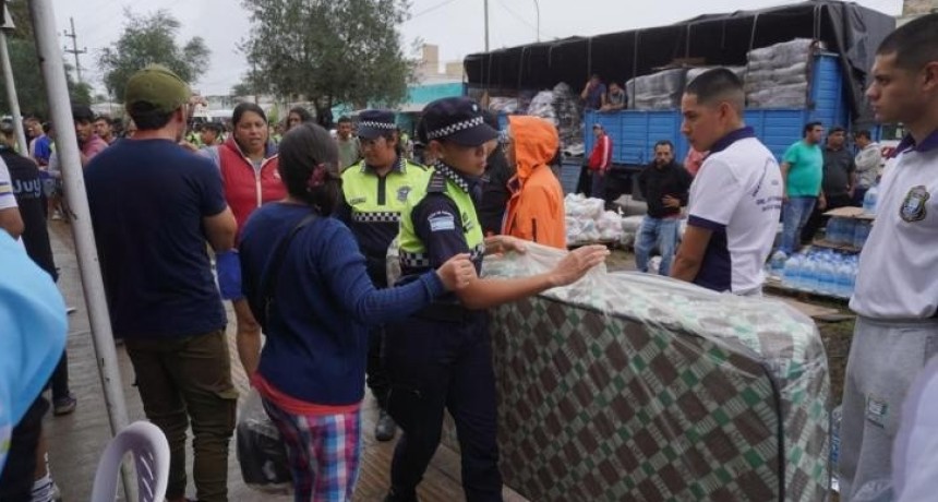 Desarrollo Social contin&uacute;a trabajando para asistir a pobladores de La Madrid