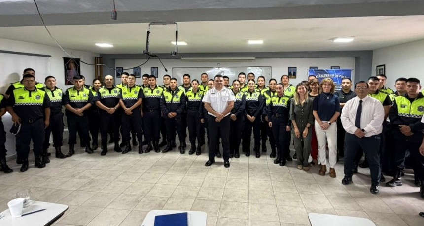 Capacitan a la polic&iacute;a para tomar denuncias con perspectiva de g&eacute;nero