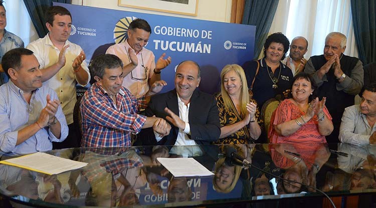 Varios gremios firmaron un incremento del 25 %