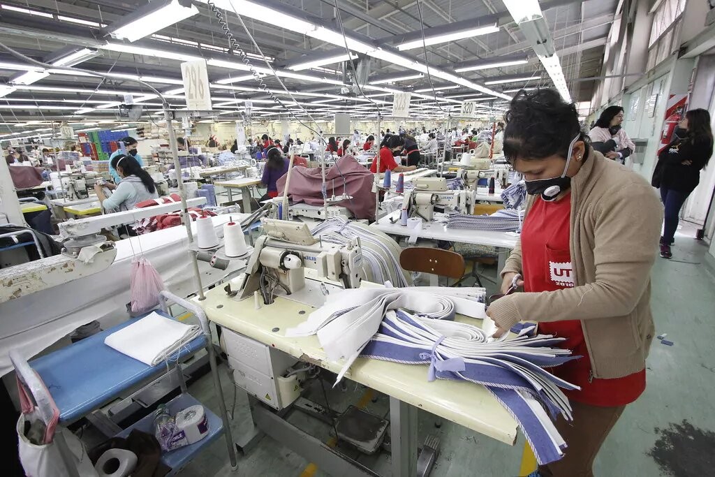 El 50% de las empresas textiles aplicaron recortes en el empleo 