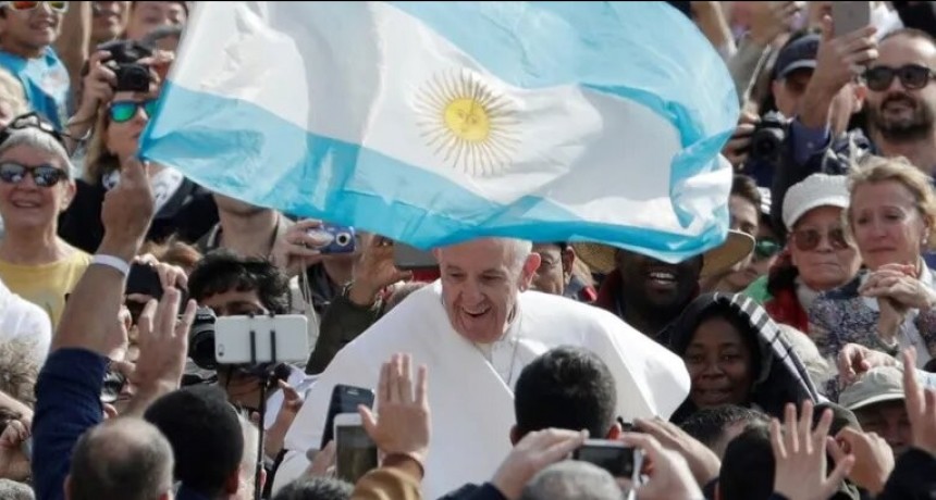 Emotivo homenaje de la AFA al papa Francisco 