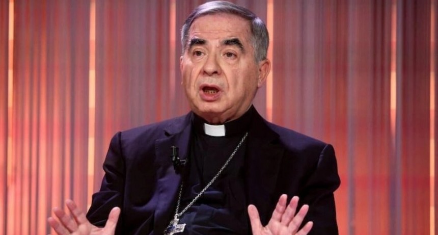 El cardenal Angelo Becciu fue excluido del próximo cónclave