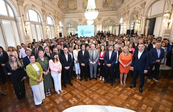 Provincia, municipios y la UNT firmaron convenios para dictar carreras de Abogac&iacute;a y Contador P&uacute;blico