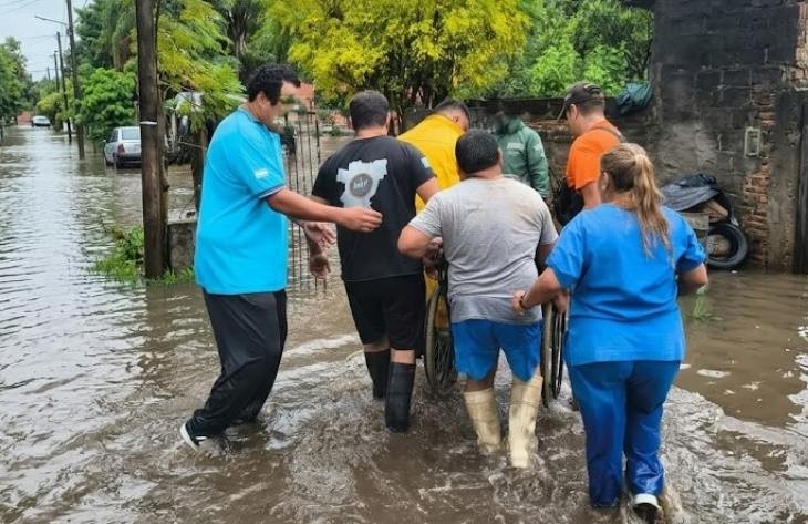Defensa Civil trabaja intensamente en las &aacute;reas m&aacute;s afectadas por las inundaciones