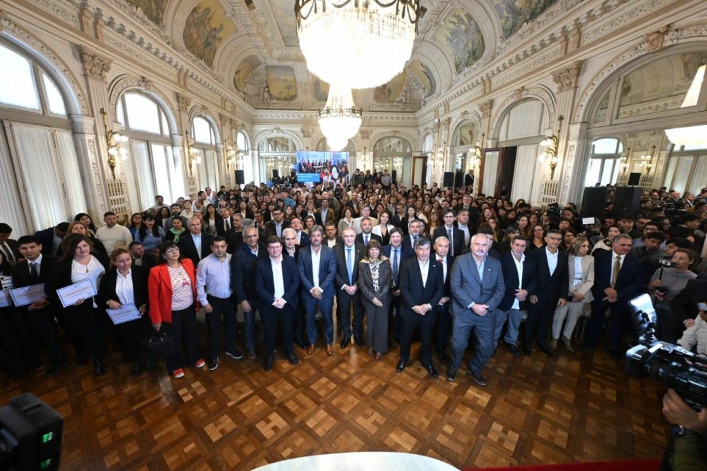 Se lanz&oacute; la segunda edici&oacute;n de la Capacitaci&oacute;n Docente en Inteligencia Artificial