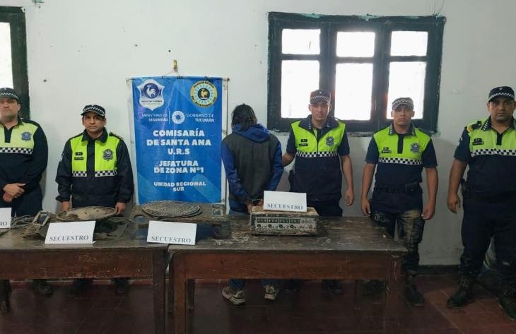 Detienen a un joven y recuperan elementos por el robo en una capilla de R&iacute;o Chico