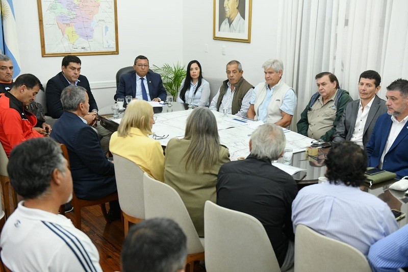 La Madrid: La Provincia trabaja en un plan de obras h&iacute;dricas junto a vecinos y equipos t&eacute;cnicos