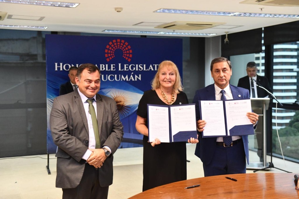 El Parlamento del Norte Grande y la UNT firmaron un acuerdo para fortalecer la formaci&oacute;n en derecho parlamentario