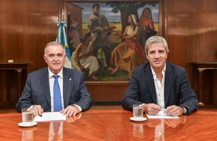 Jaldo recibi&oacute; de Naci&oacute;n la copia de la adjudicaci&oacute;n del Acueducto de Vipos