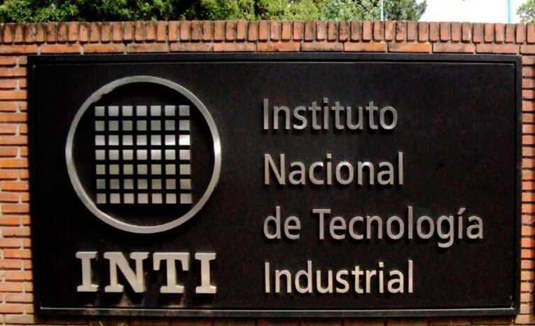 Con el desmantelamiento del INTI, el Gobierno amenaza despedir a unos 700 t&eacute;cnicos y profesionales y busca otorgar negocios a privados