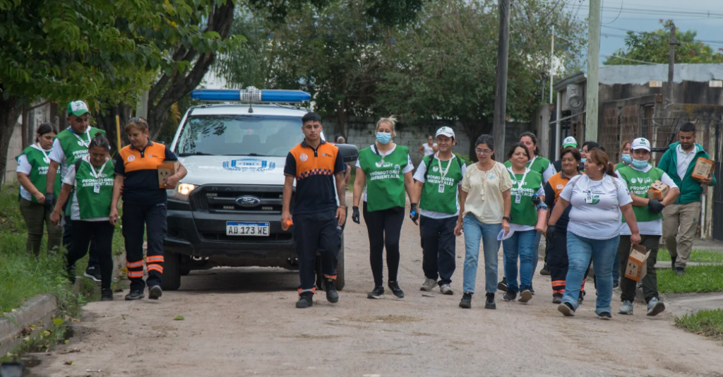 Intensifican operativos ambientales para frenar el avance de chikungunya en la capital