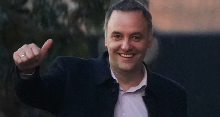 Cu&aacute;nto cost&oacute; y qui&eacute;n pago: los detalles del viaje a Nueva York de Adorni con su esposa