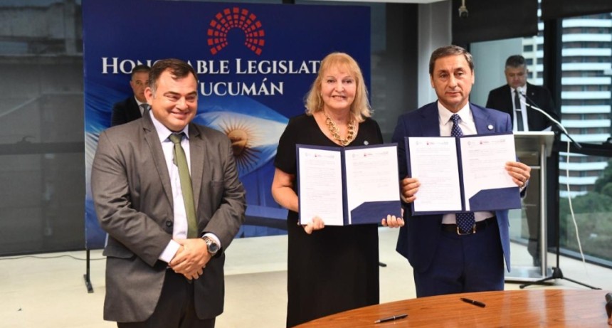 El Parlamento del Norte Grande y la UNT firmaron un acuerdo para fortalecer la formaci&oacute;n en derecho parlamentario