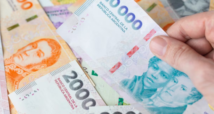 La oposici&oacute;n convoca a debatir proyectos de desendeudamiento familiar