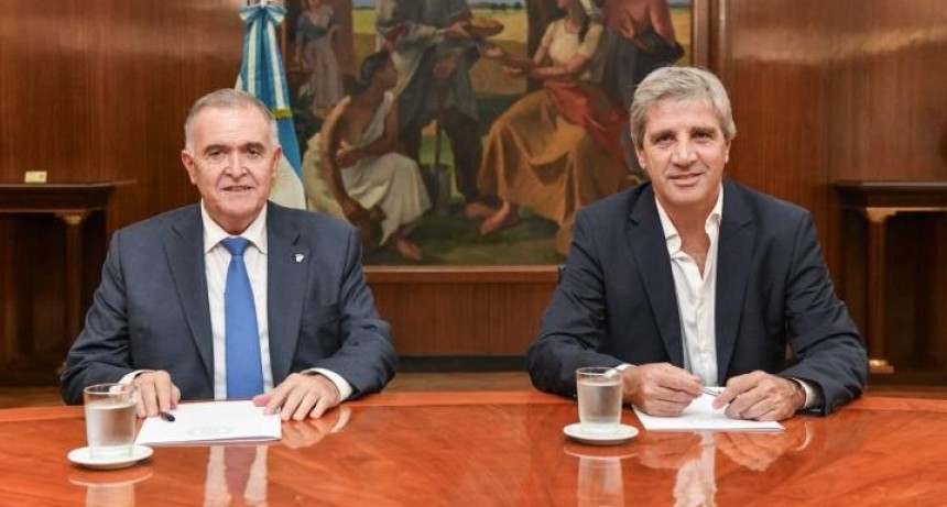 Jaldo recibi&oacute; de Naci&oacute;n la copia de la adjudicaci&oacute;n del Acueducto de Vipos