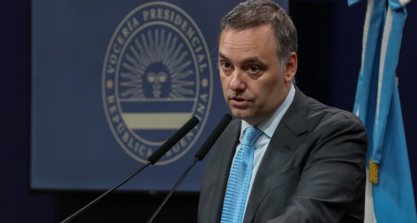 Caso Adorni: la Justicia confirm&oacute; que viaj&oacute; a Aruba en primera clase junto a su familia