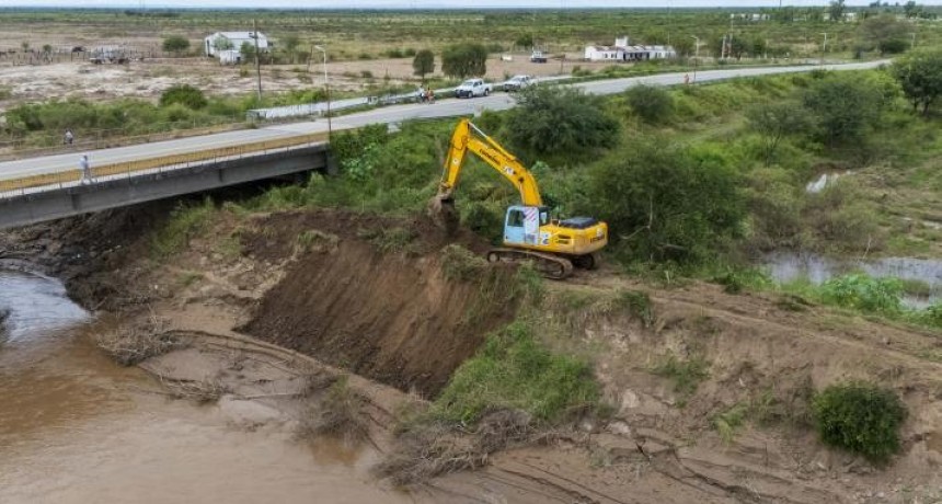 Despliegan un fuerte operativo de obras en La Madrid