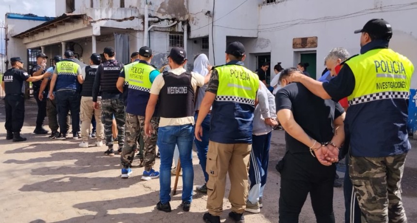 Delitos complejos traslad&oacute; detenidos a Villa Urquiza