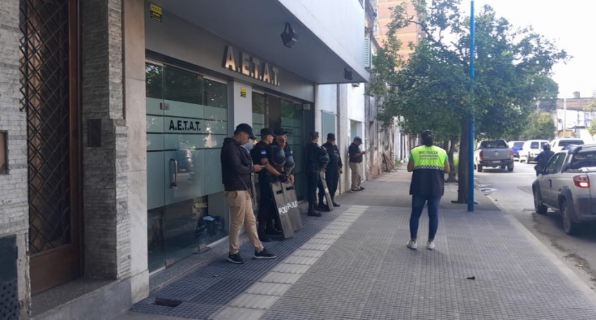 Por presunta estafa y administraci&oacute;n fraudelenta, allanan la sede de AETAT