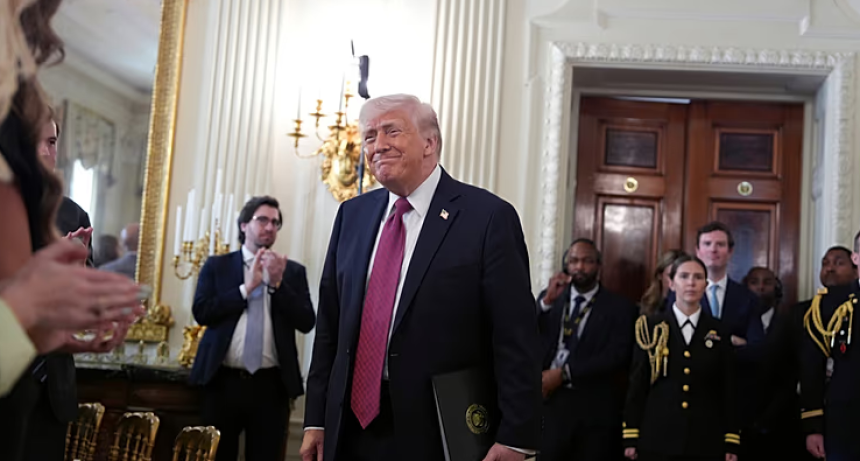 Trump prorroga indefinidamente el alto el fuego con Ir&aacute;n