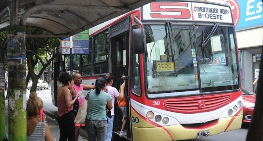 Sin subsidios el boleto de colectivo costar&iacute;a $4.336,28, seg&uacute;n el informe que AETAT present&oacute; en el Concejo Deliberante
