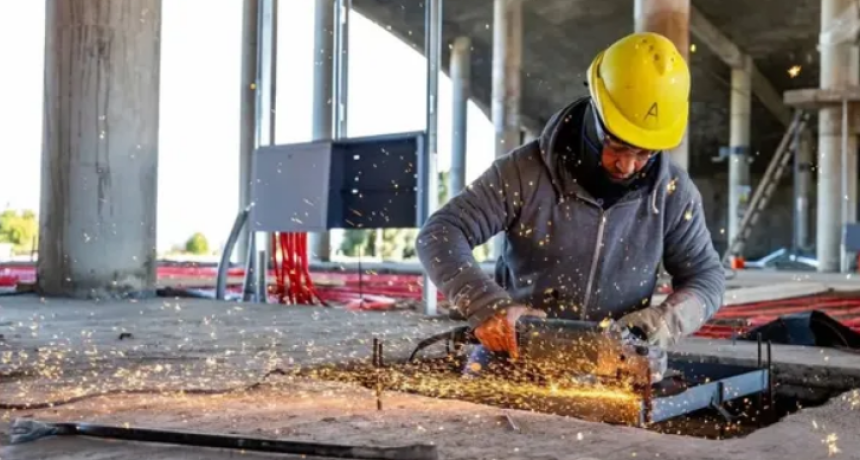 Cay&oacute; el PBI por habitante y crecen las se&ntilde;ales de alarma sobre la econom&iacute;a