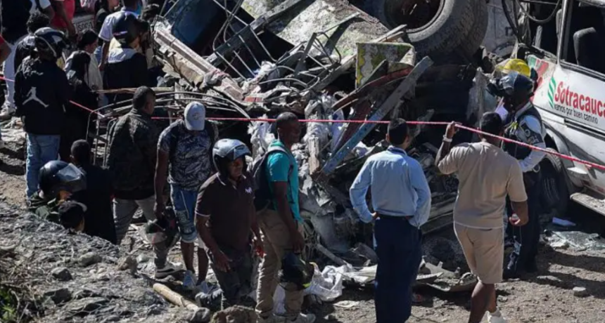 Ataques con explosivos deja al menos 20 muertos en el sur de Colombia