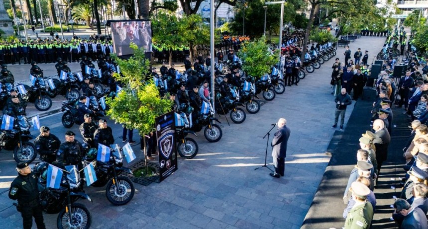 Jaldo entreg&oacute; motos e insumos tecnol&oacute;gicos para reforzar la seguridad