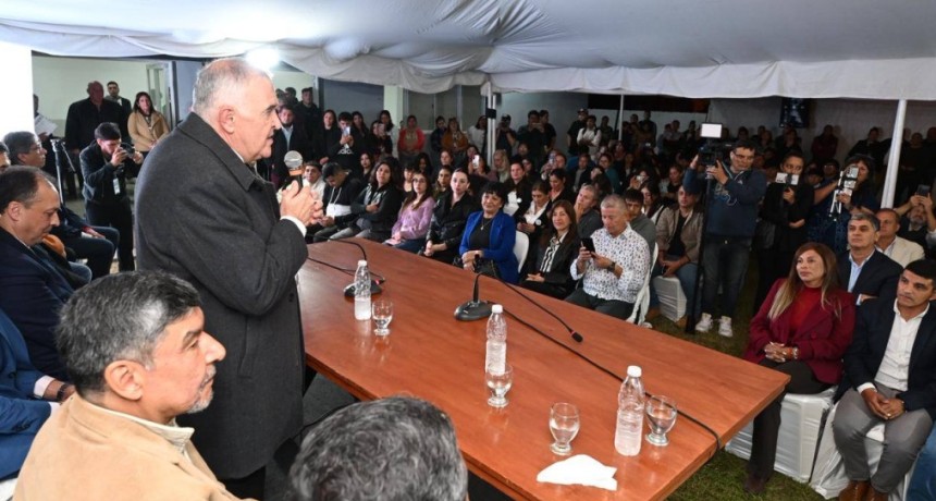 Jaldo lanz&oacute; tecnicaturas universitarias en ocho comunas del interior