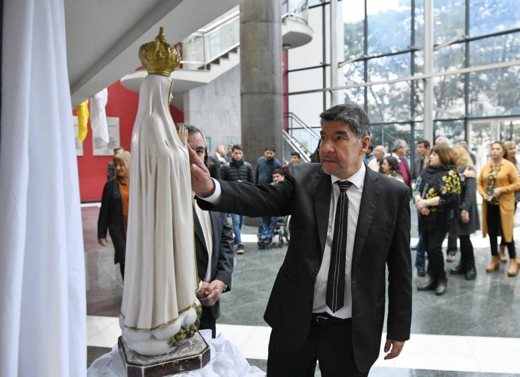 La Virgen de Fátima visitó la Legislatura: 