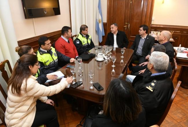 Paritarias: el Gobierno dialogó con representantes de la Policía de Tucumán