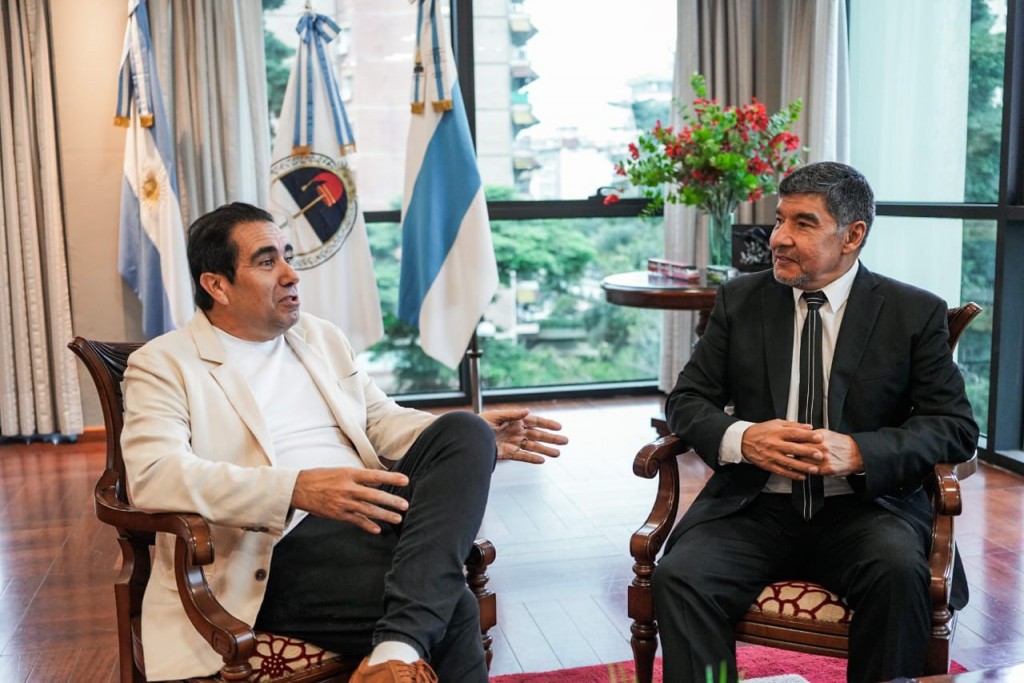 "Acevedo y Mansilla analizaron el escenario político, económico y social de Tucumán"