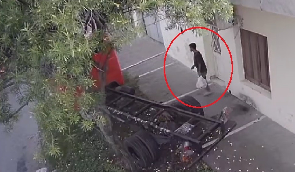 Un “trapito” robó la batería de un camión y quedó grabado por las cámaras
