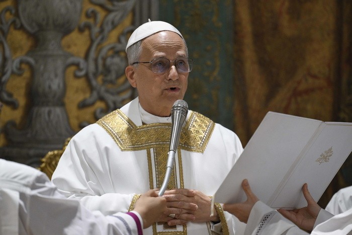 Los primeros pasos del nuevo Papa 