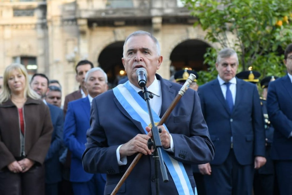 El gobernador tomó juramento a 937 nuevos policías transitorios