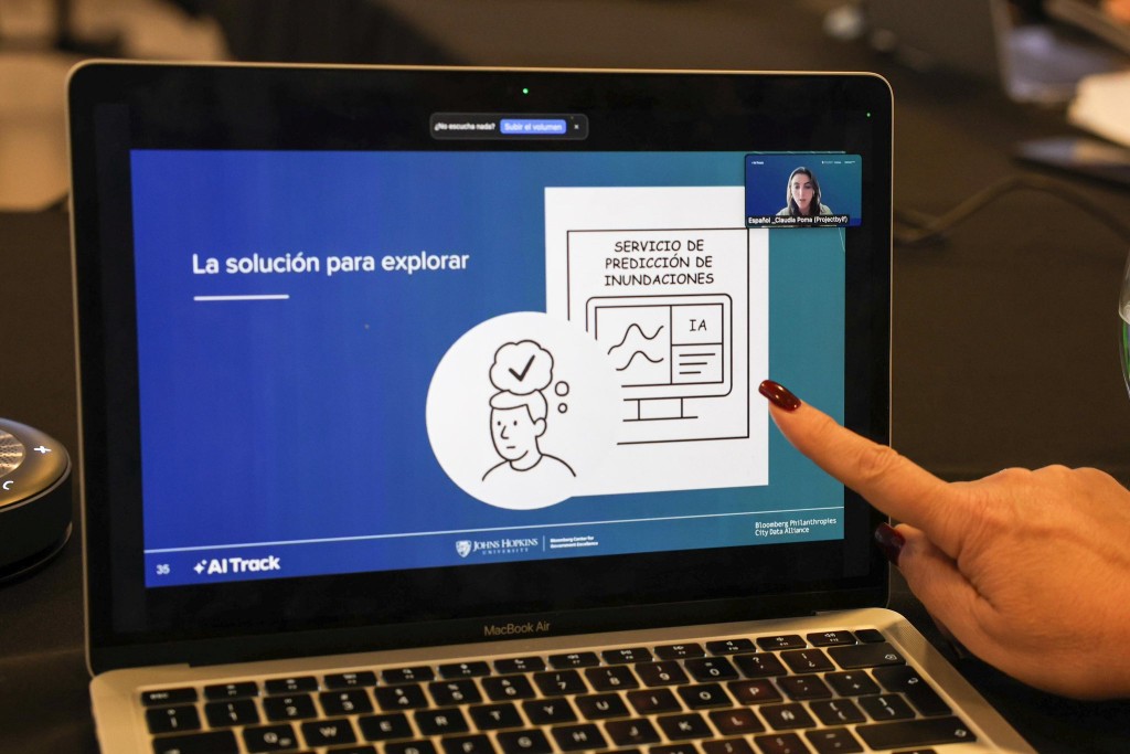 Funcionarios y técnicos del Municipio se especializan en el uso de IA para eficientizar la gestión pública