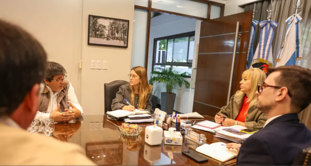 El Municipio continúa articulando esfuerzos con los taxistas para mejorar la prestación del servicio