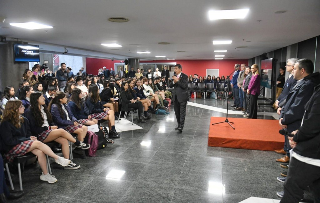 HACKEAR TUCUMÁN: LA LEGISLATURA ABRIÓ SUS PUERTAS A LAS IDEAS DE LOS JÓVENES TUCUMANOS